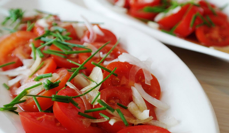 tomato onion salad